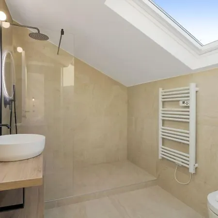 42.appart 6pers#2bedroom #pere Lachaise #nation Apartament Paryż